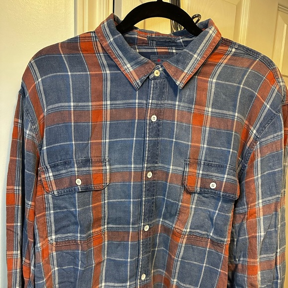 Lucky Brand Classic Fit Button Up - Picture 4 of 4